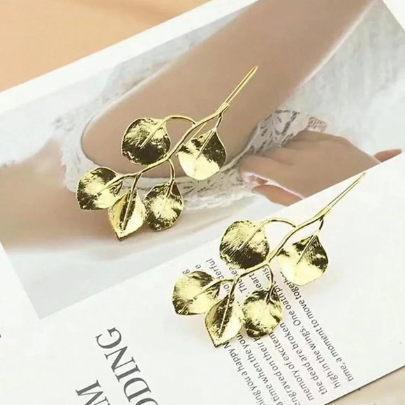 Gold Women's Long Exaggerated Retro Metallic Leaf Hook Earrings - Picture 2 of 5